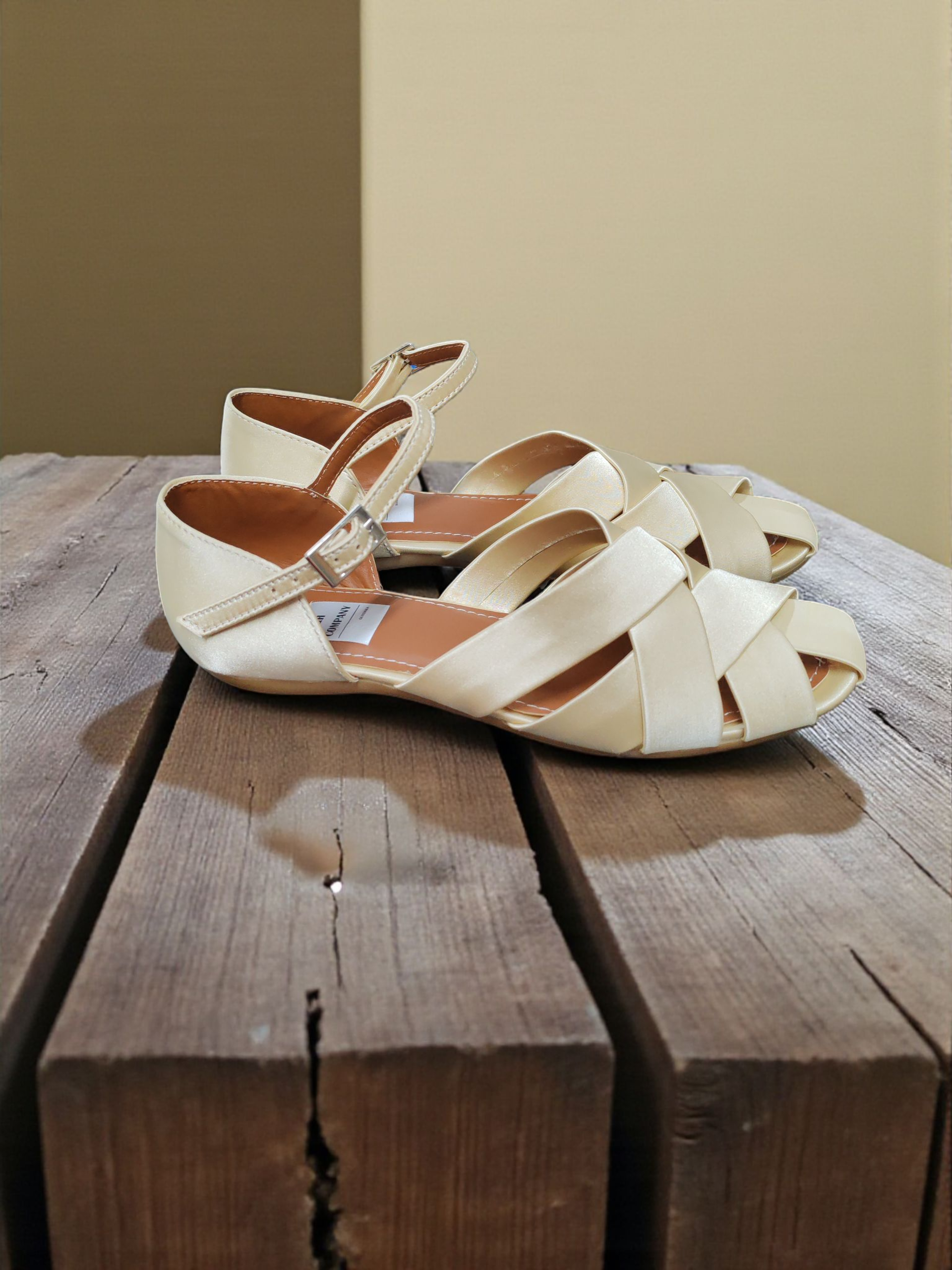 Flats Sophia satín color dorado